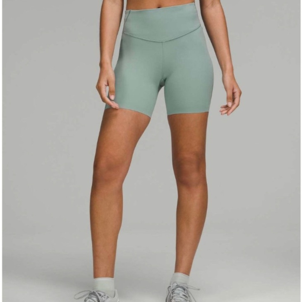 Item has been sold locally ❤️ 2 for $40 Lululemon Base Pace 4’ Bundle